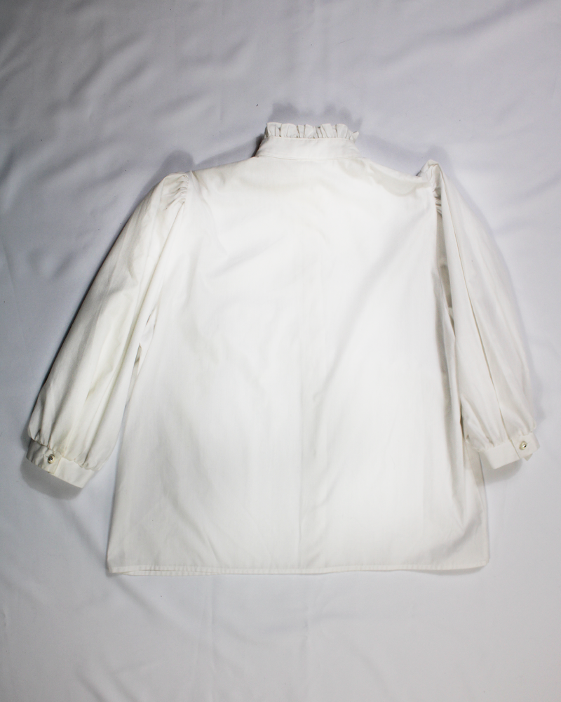 Royal Collar White Shirt - Detailed view